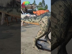 চোখ মিটমিট করে বাস্তব জীবনের আকার অ্যানিমেট্রনিক ডাইনোসর সেরাটোসরাস মডেল