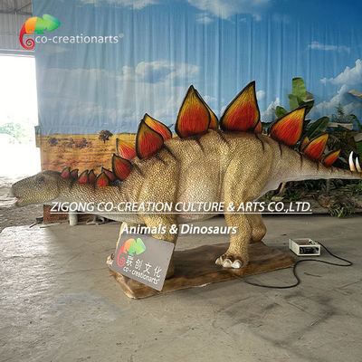 বাস্তবসম্মত অ্যানিমেট্রনিক ডাইনোসর স্টেগোসরাসঃ টেক্সচারযুক্ত লুকানো, গতিশীল গর্জন এবং স্পন্দনশীল ব্যাক প্লেটগুলি নিমজ্জনমূলক প্রদর্শনীর জন্য
